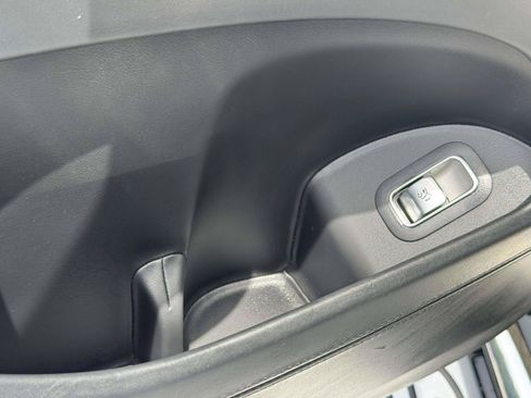 Used 2022 Mercedes-Benz Maybach GLS 600 4MATIC image 33