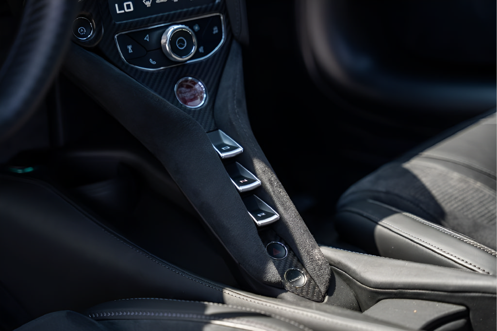 Used 2019 McLaren 720S RWD image 38