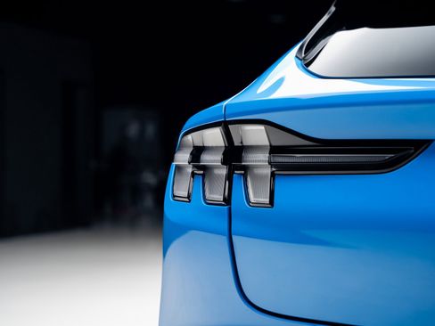 Used 2021 Ford Mustang Mach-E GT image 28