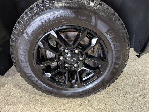 Used 2024 Chevrolet Silverado 1500 LT Trail Boss w/ Convenience Package II AWD/4WD image 14
