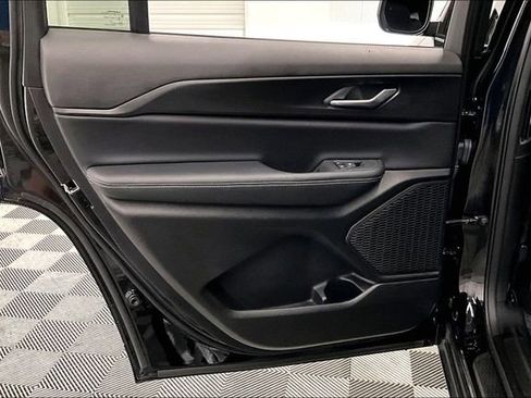 Used 2024 Jeep Grand Cherokee L Laredo w/ Luxury Tech Group I image 22