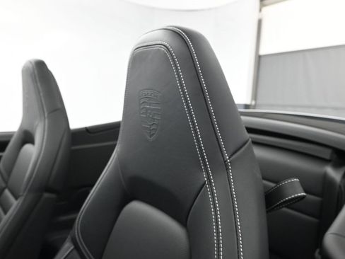 Used 2025 Porsche 911 Carrera image 18