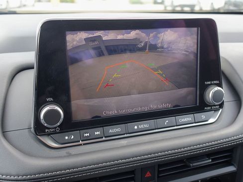 Certified 2025 Nissan Rogue S image 4