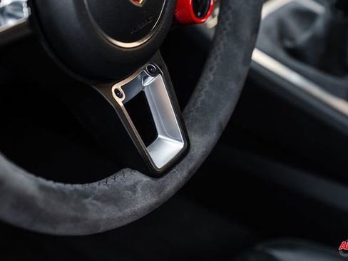 Used 2018 Porsche 718 Cayman RWD image 25