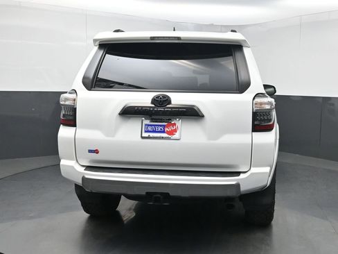 Used 2022 Toyota 4Runner TRD Off-Road Premium AWD/4WD image 41