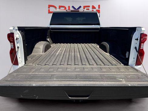 Used 2025 Chevrolet Silverado 2500 LT AWD/4WD image 32