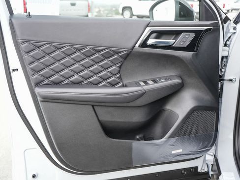 New 2026 Nissan Rogue Platinum AWD/4WD image 24