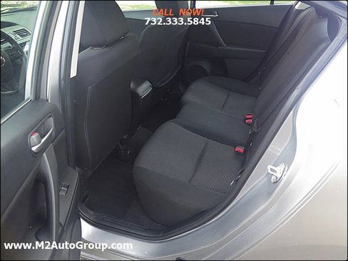 Used 2013 MAZDA MAZDA3 i SV image 12