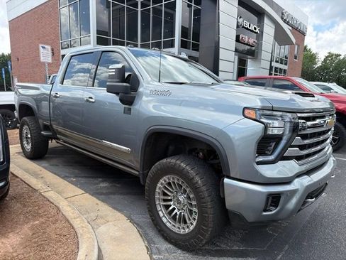 Used 2024 Chevrolet Silverado 3500 High Country w/ High Country Premium Package AWD/4WD image 1