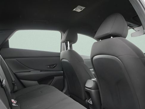 Certified 2025 Hyundai Elantra SEL FWD image 14