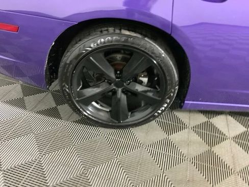 Used 2014 Dodge Charger R/T w/ Wheels & Tunes Group RWD image 37