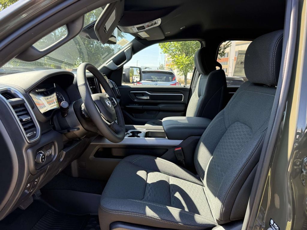 New 2027 RAM 1500 4x4 Crew Cab image 13