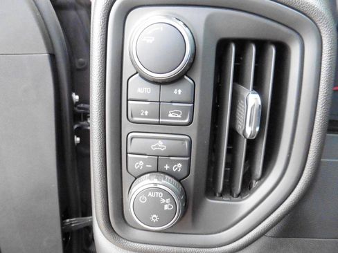 Used 2021 Chevrolet Silverado 1500 Custom AWD/4WD image 24