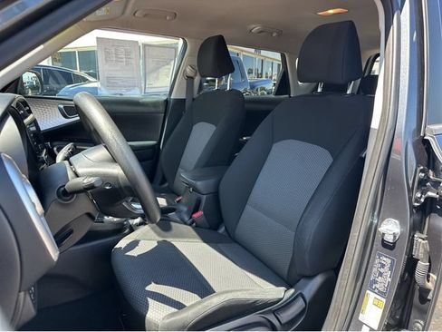 Used 2023 Kia Soul LX w/ Option Group 015 FWD image 7