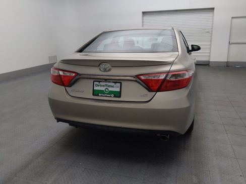 Used 2016 Toyota Camry SE image 7