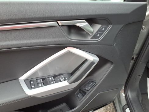 New 2025 Audi Q3 2.0T Premium image 13