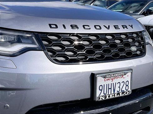 Used 2025 Land Rover Discovery Dynamic SE AWD/4WD image 32