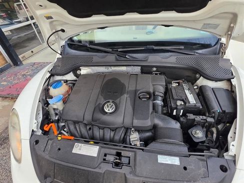 Used 2014 Volkswagen Beetle 2.5 FWD image 16