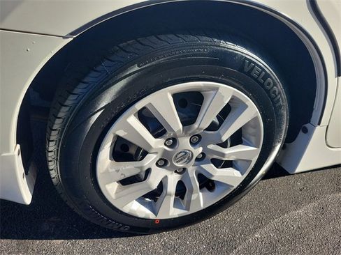 Used 2018 Nissan Altima 2.5 S w/ S Convenience Package image 6