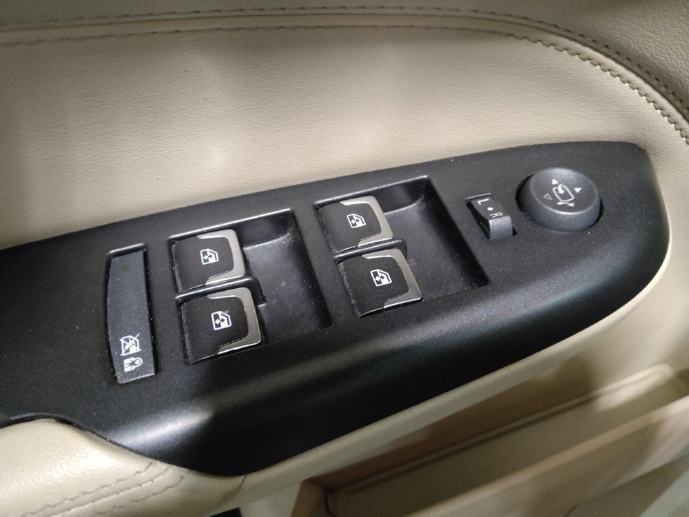 Used 2014 Cadillac SRX Luxury w/ Driver Awareness Package FWD image 27
