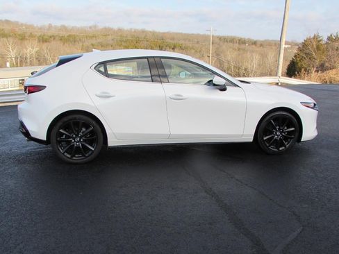 Used 2025 MAZDA MAZDA3 2.5 S Hatchback w/ Premium Pkg image 8