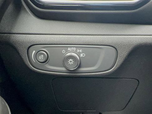 Used 2023 Chevrolet Bolt EUV Premier w/ Sun & Sound Package image 26