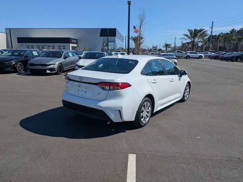 Used 2025 Toyota Corolla LE image 3