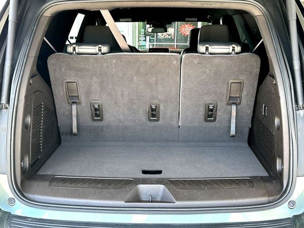 Used 2024 Chevrolet Tahoe LT RWD image 33