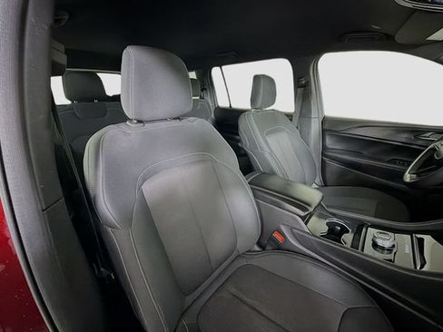 Used 2024 Jeep Grand Cherokee L Laredo RWD image 27