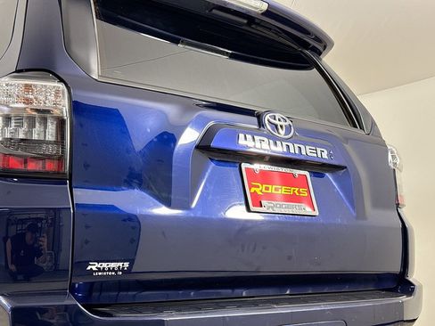 Certified 2021 Toyota 4Runner SR5 Premium AWD/4WD image 26