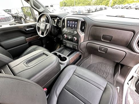 Certified 2021 GMC Sierra 2500 Denali w/ Denali Ultimate Package AWD/4WD image 15
