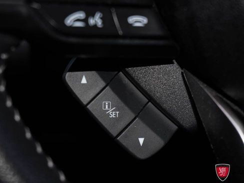 Used 2023 Subaru Impreza 2.0i Limited image 31