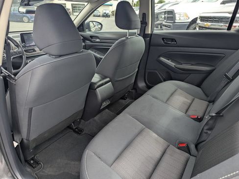 Used 2025 Nissan Altima 2.5 SV FWD image 29