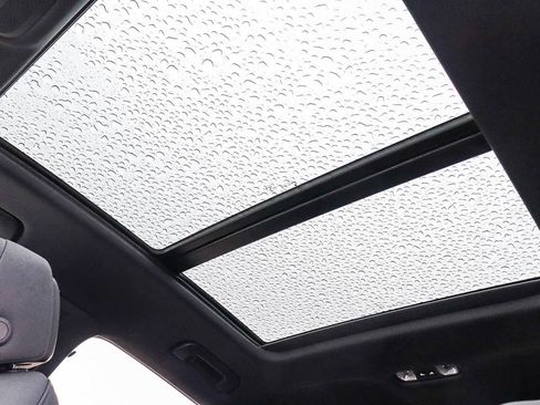 New 2025 Audi Q3 2.0T Premium image 30