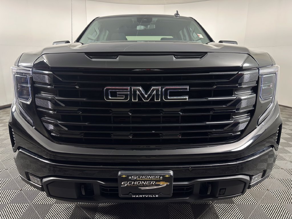 Used 2025 GMC Sierra 1500 Elevation AWD/4WD image 8