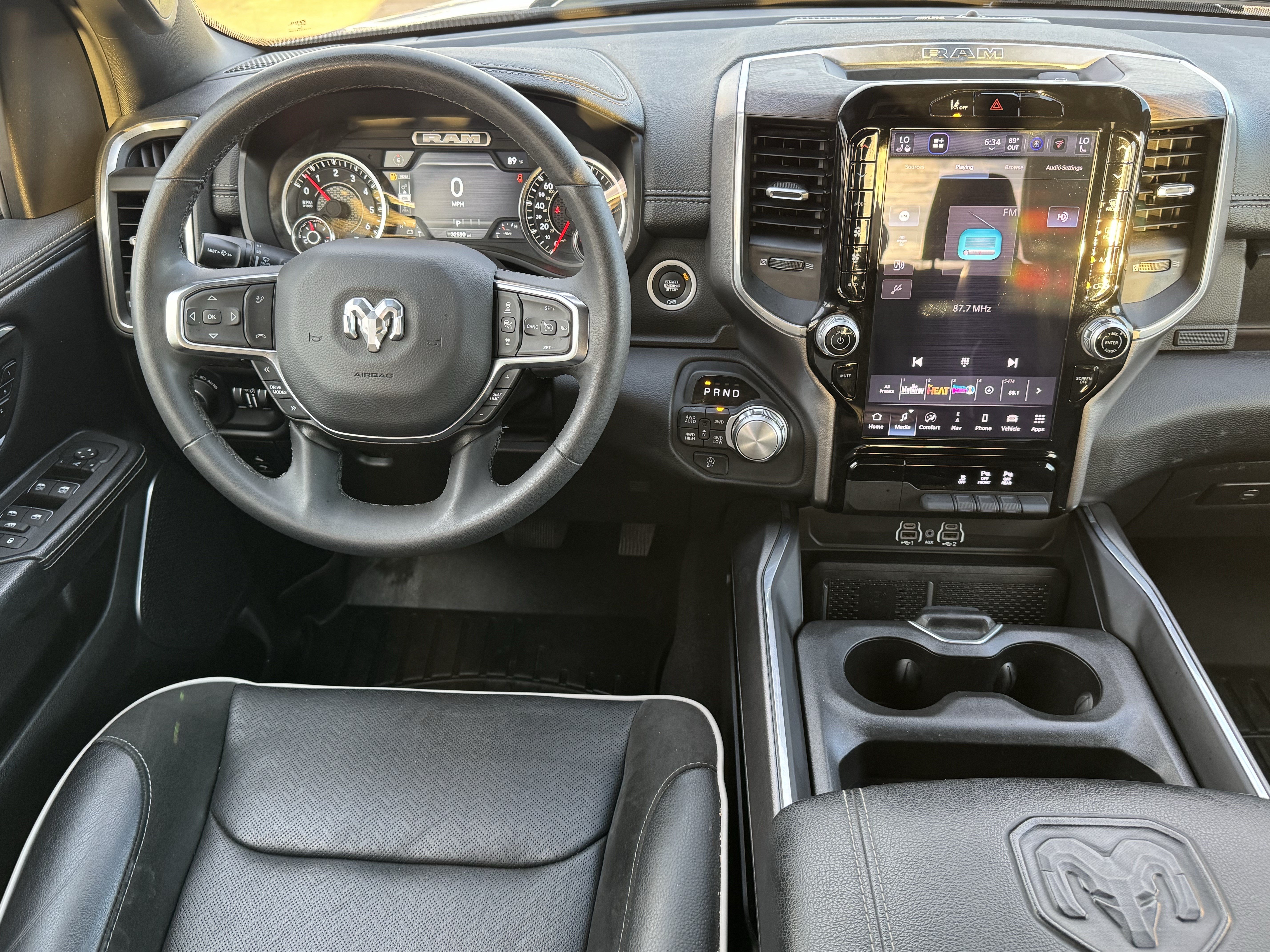 Used 2025 RAM 1500 Laramie w/ Sport Appearance Package AWD/4WD image 32