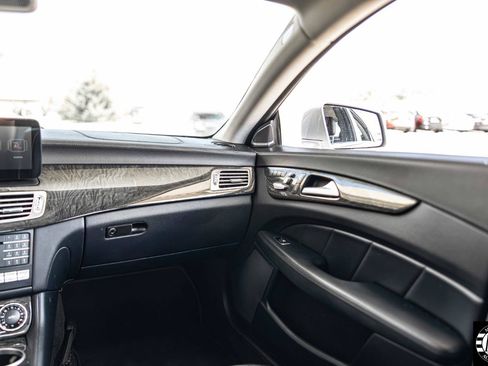 Used 2015 Mercedes-Benz CLS 400 4MATIC image 31