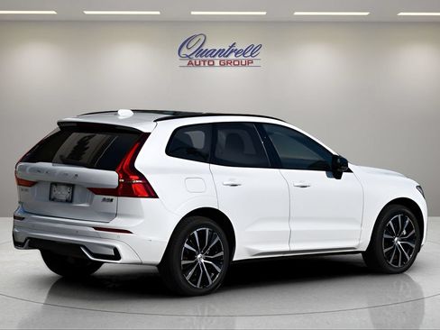 Used 2025 Volvo XC60 B5 Plus AWD/4WD image 4