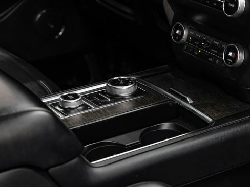 Used 2019 Ford Expedition Limited w/ Cargo Package image 32