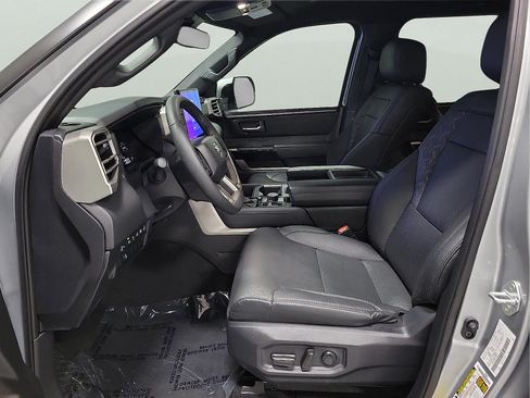 Certified 2025 Toyota Tundra Limited AWD/4WD image 11