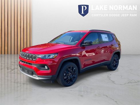 New 2026 Jeep Compass Latitude image 4