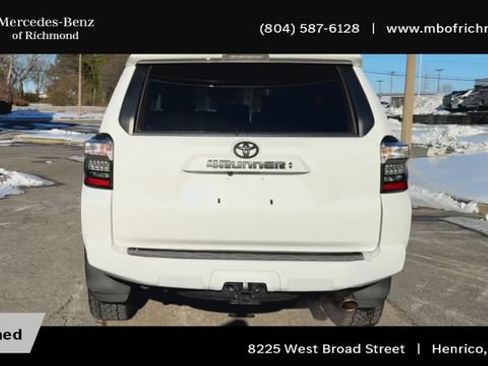 Used 2022 Toyota 4Runner SR5 Premium w/ Moonroof Package image 9