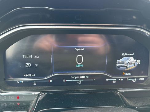 Used 2025 Chevrolet Silverado 1500 LT image 21