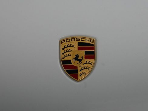 Certified 2024 Porsche Macan image 30