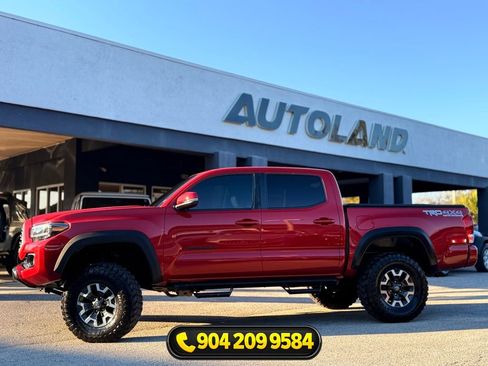 Used 2021 Toyota Tacoma TRD Off-Road w/ Technology Package AWD/4WD image 4