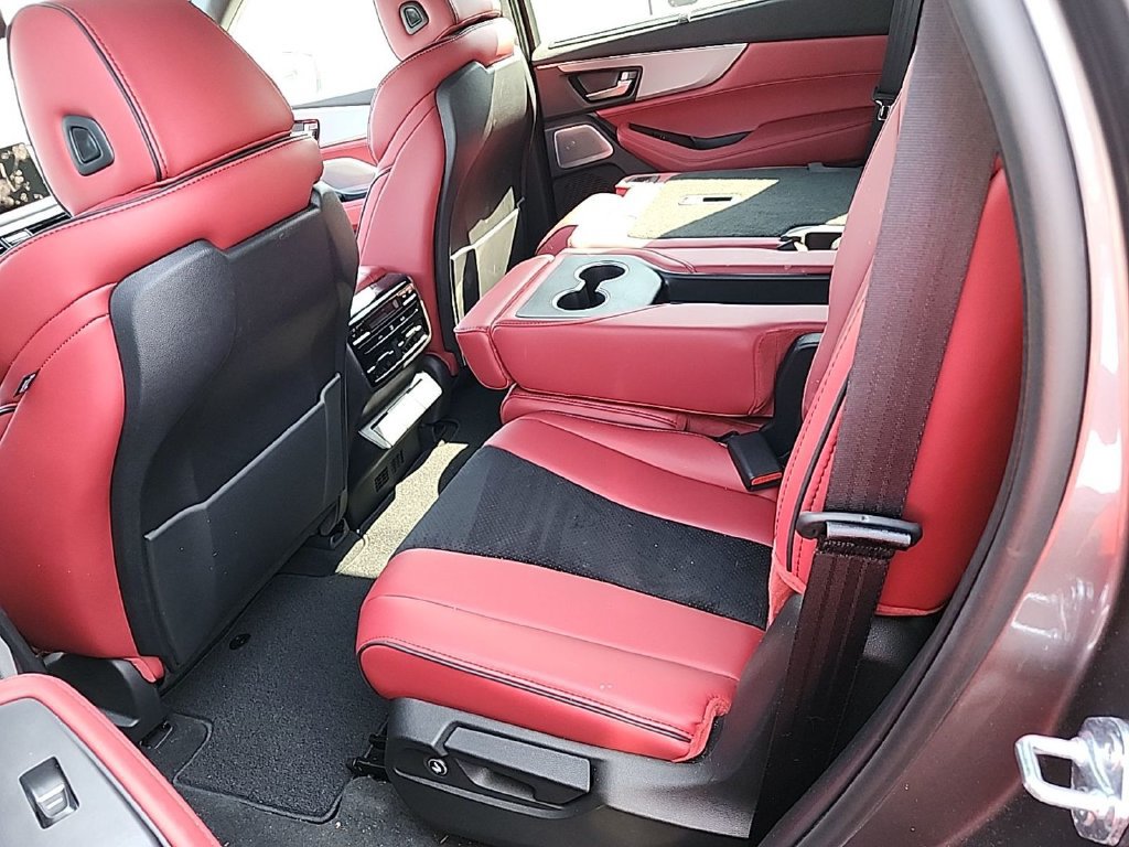 Used 2025 Acura MDX A-Spec AWD/4WD image 5