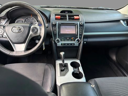 Used 2012 Toyota Camry SE FWD image 16