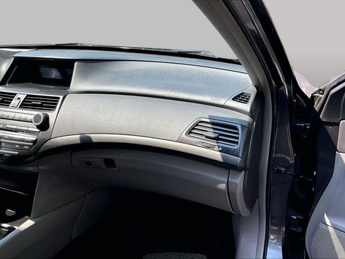 Used 2009 Honda Accord LX-P image 17
