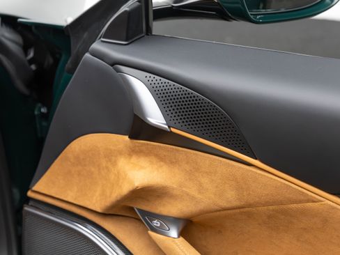 Used 2025 Ferrari Roma Spider RWD image 30