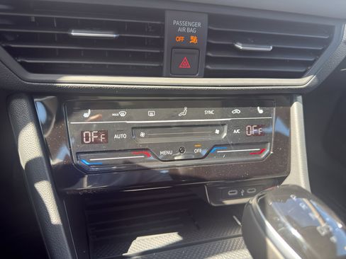 New 2026 Volkswagen Jetta SE FWD image 20